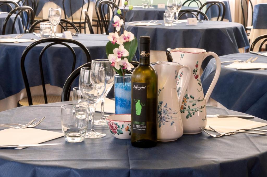 Hotel Royal Pesaro Dış mekan fotoğraf